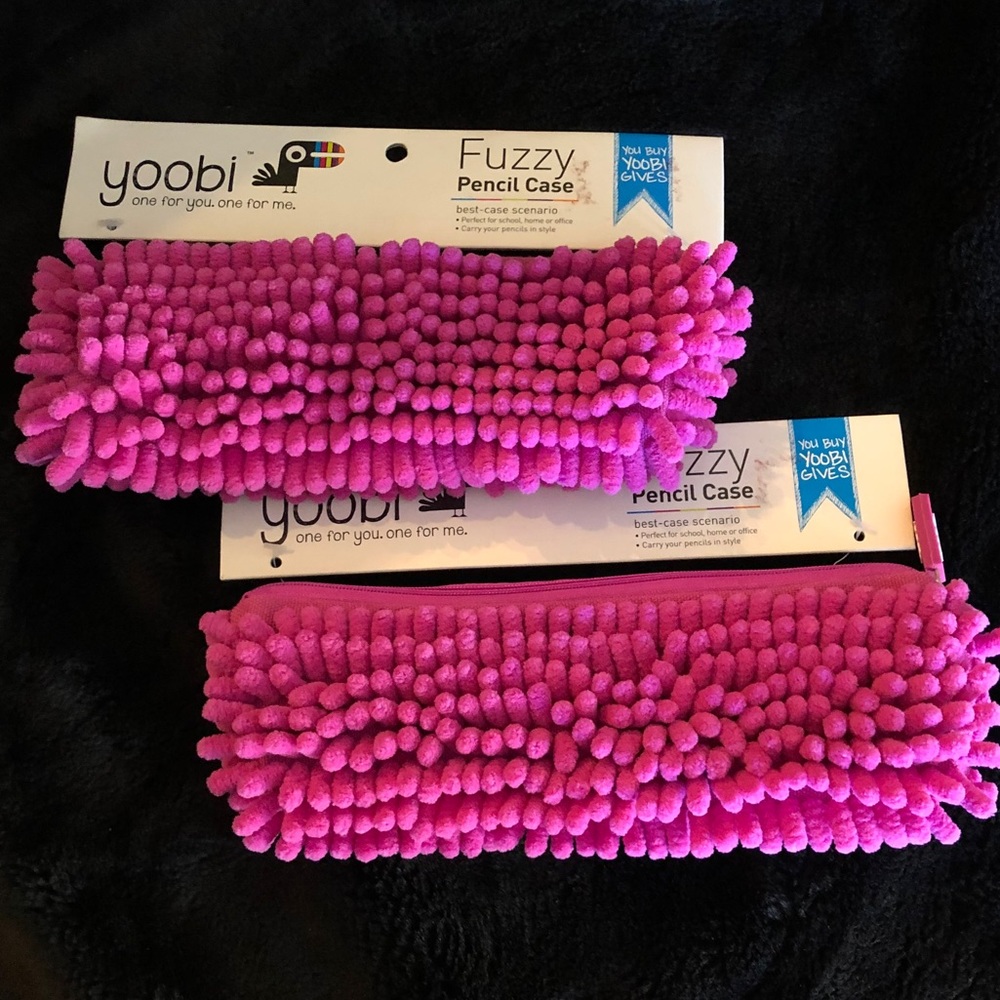 SOLD! 🎉 Stocking Stuffer! SCHOOL cases for pen/jewelry/cords/pills/etc.